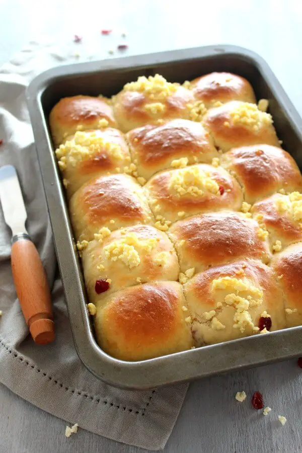 Light & Fluffy Dinner Rolls 2 Ways. An easy recipe for the lightest, fluffiest dinner rolls made 2 ways - cranberry & cheese, and classic. Your family will love these! | www.berrysweetlife.com