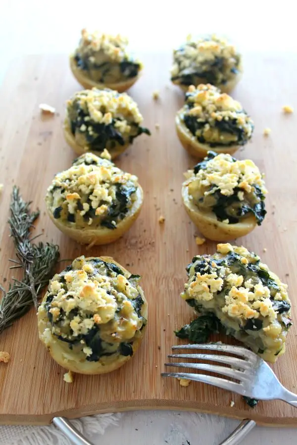 Spinach & Feta Jacket Stuffed Potatoes . Very quick & easy, healthy side dish recipe. Great for the holidays or a weeknight dinner. Really delicious! | www.berrysweetlife.com