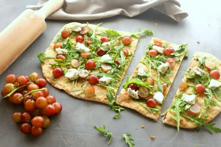 Wholewheat Grape Rocket & Goats Cheese Healthy Pizza