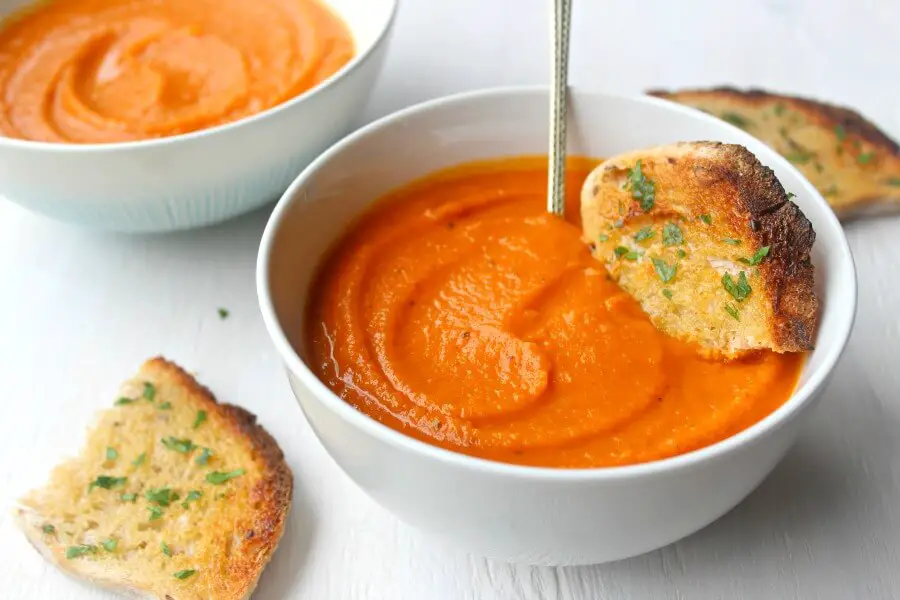 Cozy Up Tomato & Butternut Squash Soup