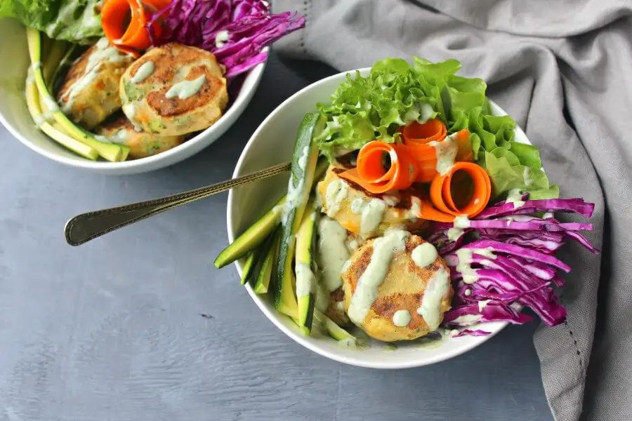 Garlic Ginger Masala Veggie Burger Bowls. A healthy vegetarian, fresh, delicious & satisfying meal that is quick to prepare and very versatile | berrysweetlife.com