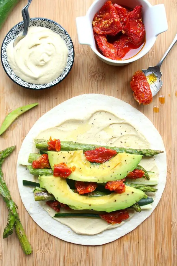 Asparagus Sun Dried Tomato Hummus Wraps. Very quick & easy wraps that are delicious and healthy, perfect for entertaining or a quick family meal | berrysweetlife.com