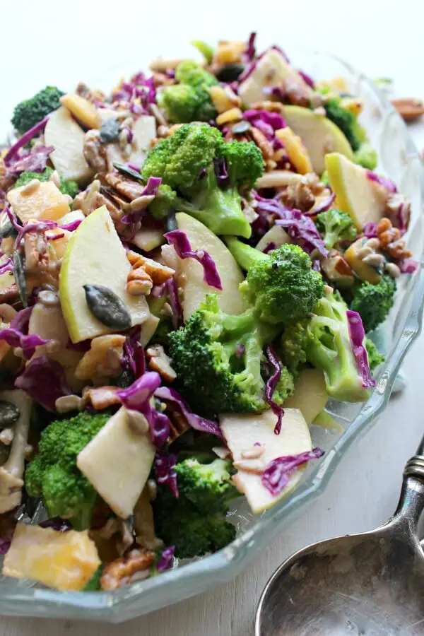 Broccoli Pineapple Pecan Pumpkin Seed Salad. A happy, healthy, spring-time salad, perfect for any occasion. Your friends & family will love this one! | berrysweetlife.com