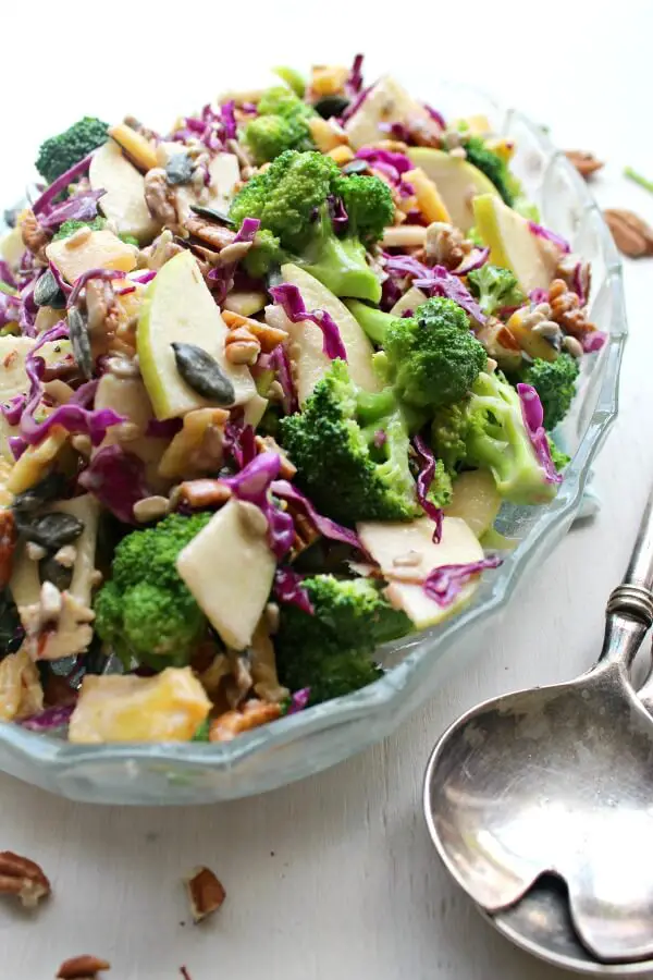 Broccoli Pineapple Pecan Pumpkin Seed Salad. A happy, healthy, spring-time salad, perfect for any occasion. Your friends & family will love this one! | berrysweetlife.com