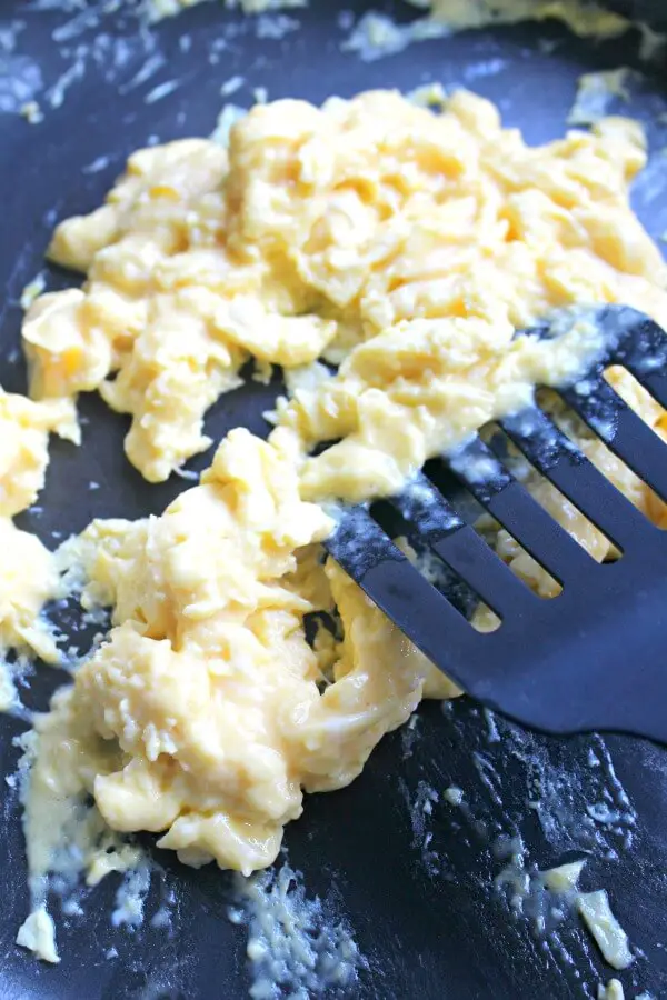 How To Make Perfect Scrambled Eggs. In 4 simple steps you will have CREAMY, bright yellow, delicious scramble EVERY time!! | berrysweetlife.com 