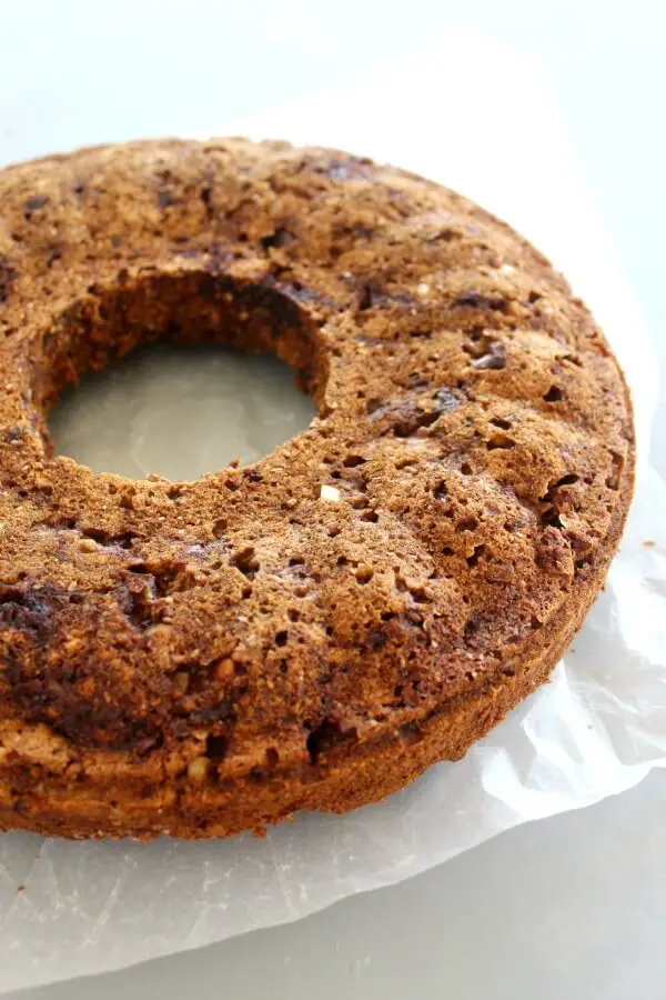 Wholewheat Pecan Date Chai-Tea Ring. A healthy, sugar free, spicy & moist tea ring bread that is sweet & nutty. Everyone will adore this recipe! | berrysweetlife.com