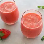 Healing Fresh Pineapple Berry Juice. Just 3 ingredients and 5 minutes to make this healthy and YUMMY fresh juice that is the just the best fruity combination! | berrysweetlife.com