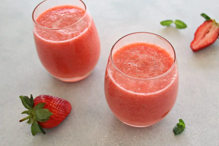 Healing Fresh Pineapple Berry Juice