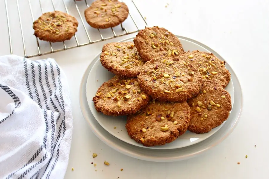 One Bowl Pistachio Ginger Snaps. Sugar, gluten, dairy and egg free - these YUMMY Ginger Snaps take just 5 minutes to bake to golden brown perfection! | berrysweetlife.com