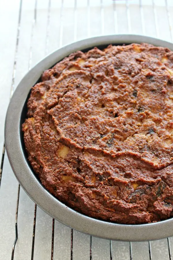 No sugar, gluten or dairy - this vegan Stone Fruit Apple Date Brunch Cake is easy to make, healthy, full of fresh fruit and bursting with flavour! | berrysweetlife.com