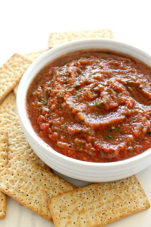 Favourite Homemade Tasty Tomato Salsa. The simplest, most DELICIOUS 5 minute salsa made with fresh, healthy veggies, spices and herbs | berrysweetlife.com