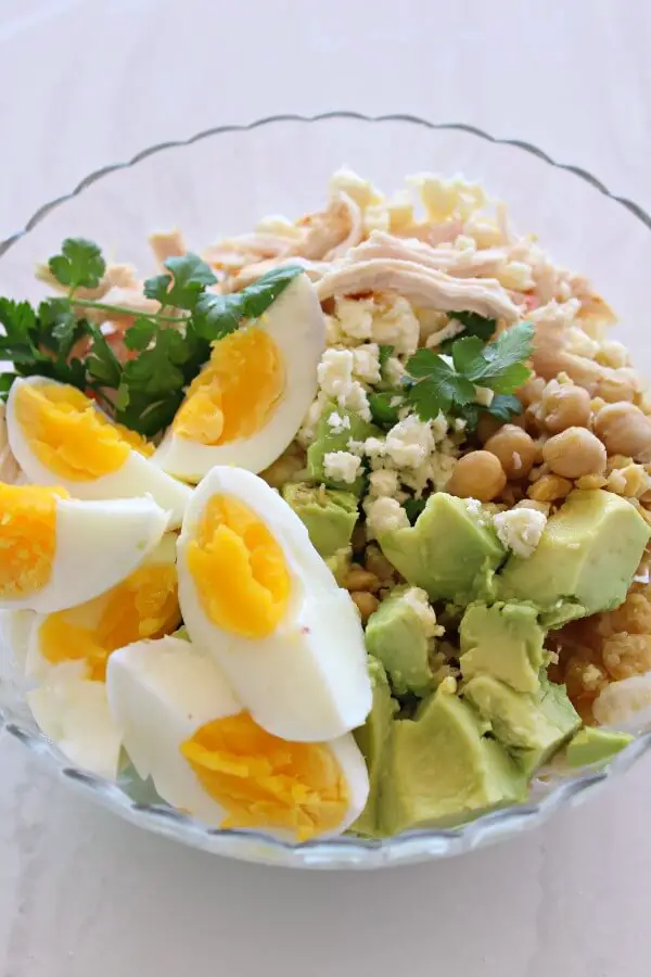 Smashed Chickpea Avocado Chicken Salad. 15 minute CREAMY, tasty and really healthy salad. Eat this in sandwiches, bagels, wraps, on toast etc | berrysweetlife.com