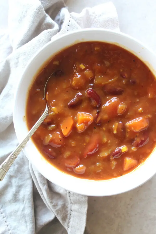 Awesome Chunky Tomato Bean Soup | berrysweetlife.com