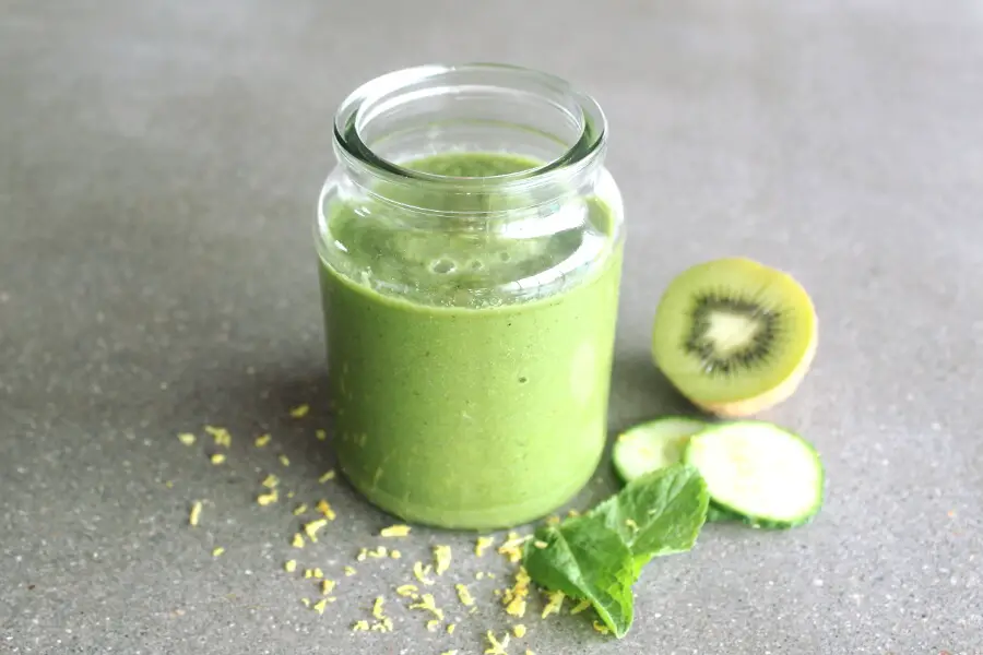 Minty Alkaline Kiwi Green Smoothie