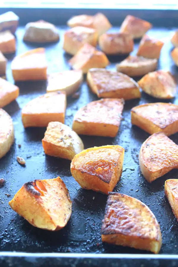 Ridiculously easy to make, it’s healthy, vegan and it tastes sublime…You’ll love this Crispy Caramelised Roasted Butternut Squash recipe | berrysweetlife.com