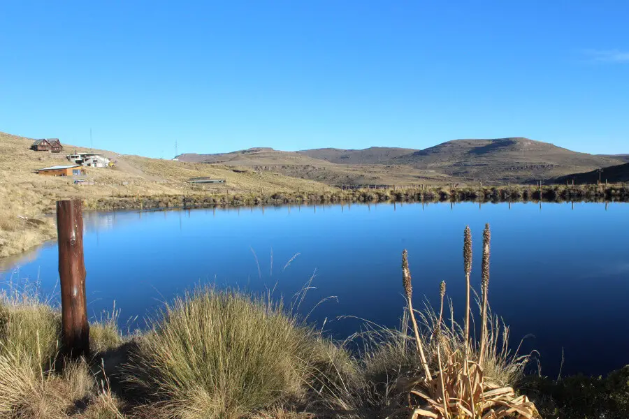 A list of 16 Reasons To Visit Afriski Lesotho: from the sheer beauty, the snow and the skiing, to the delicious food and spicy gluhwein! | berrysweetlife.com