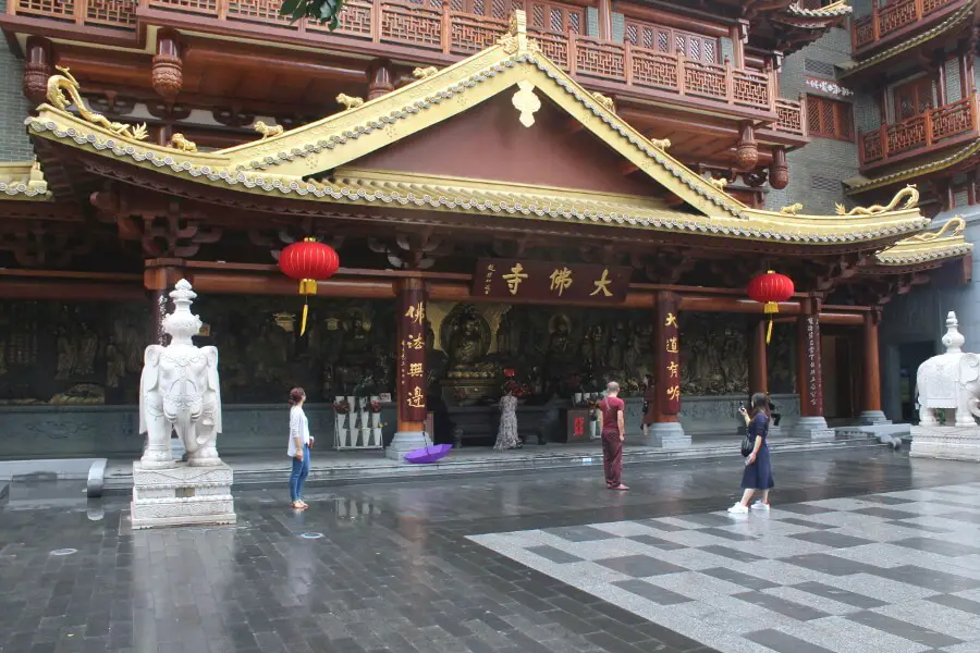 Dafo Buddhist Temple In Guangzhou China | berrysweetlife.com