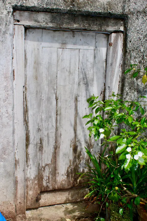 The Lovely Doors Of Galle Fort | berrysweetlife.com