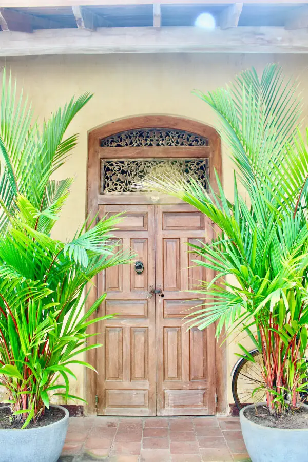 The Lovely Doors Of Galle Fort | berrysweetlife.com